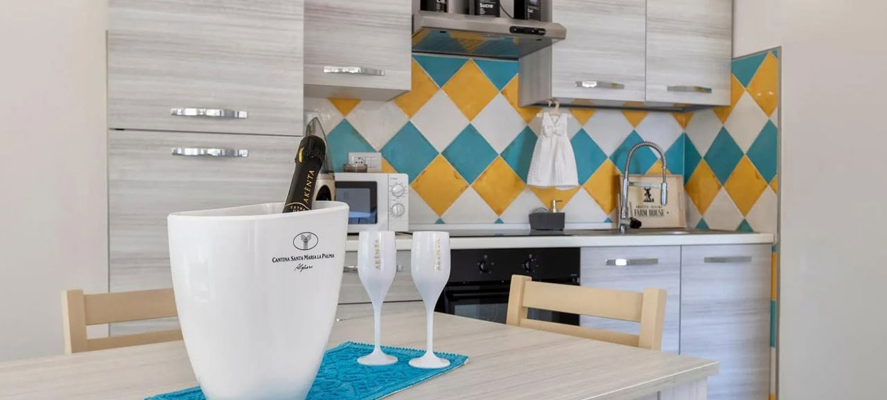 Villa Porto Ferro - An elegant Villa with a pool, just a few kilometers from Alghero—ideal for families or groups - 1