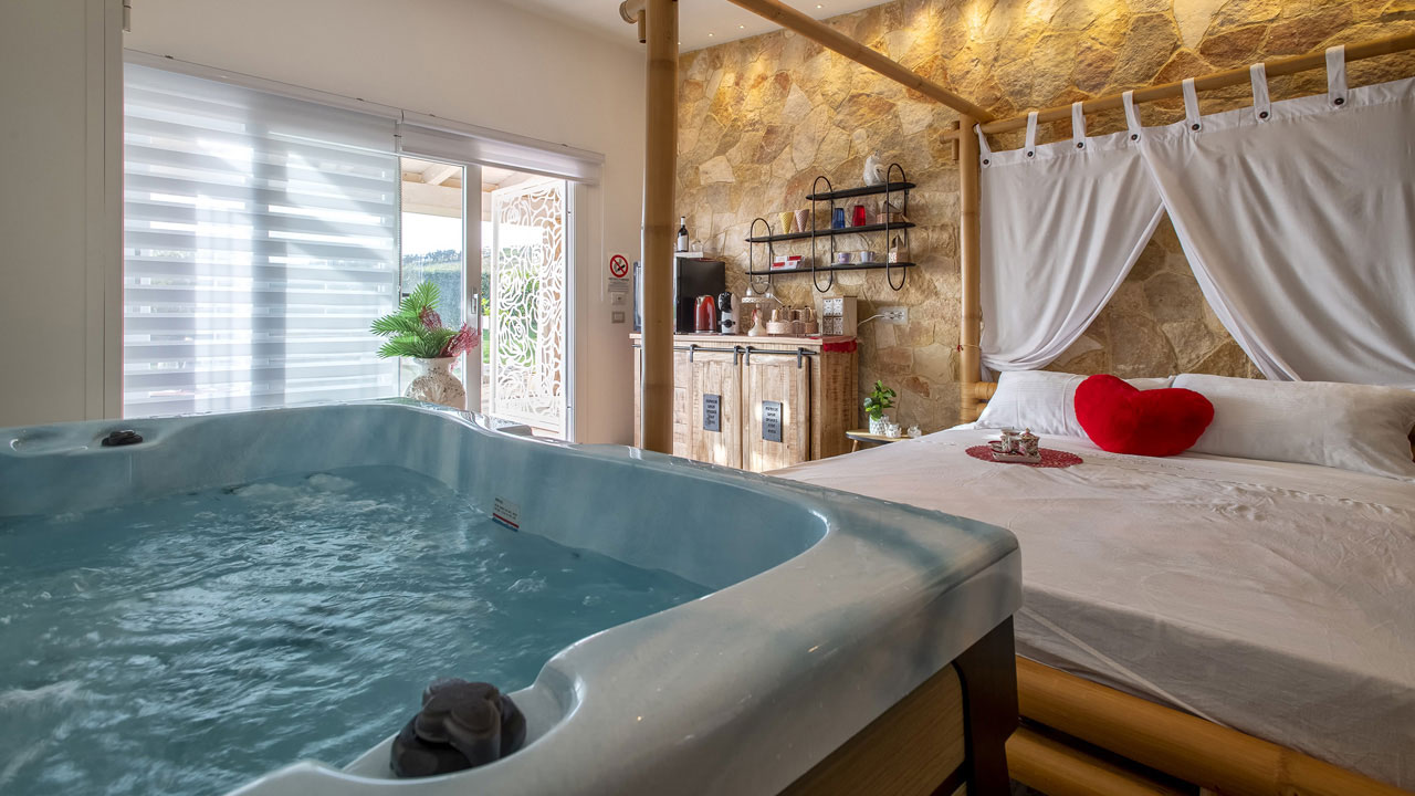 Slider images of the Romantic SPA in Alghero